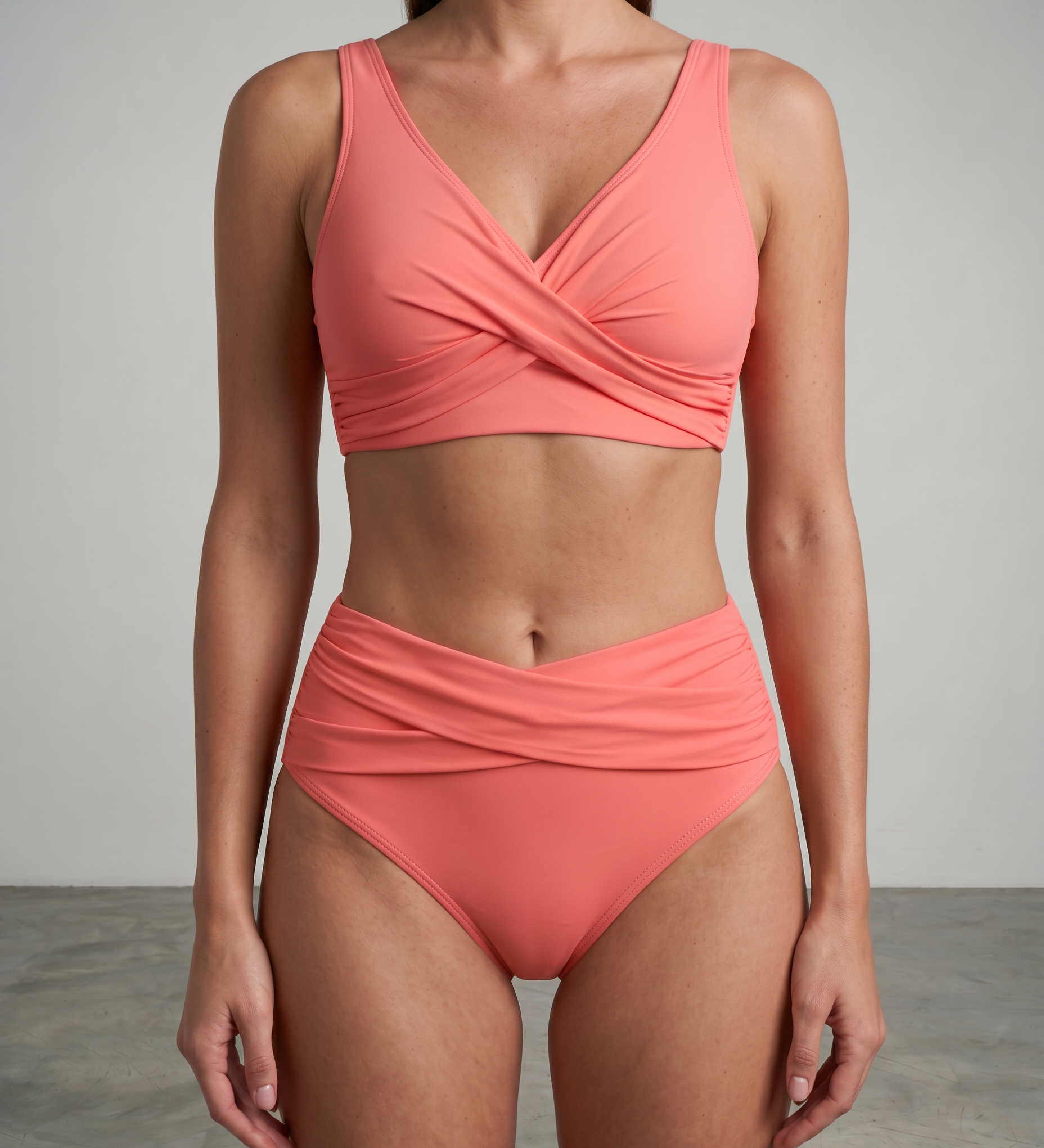 Elena Marell | Formuojantis bikinis