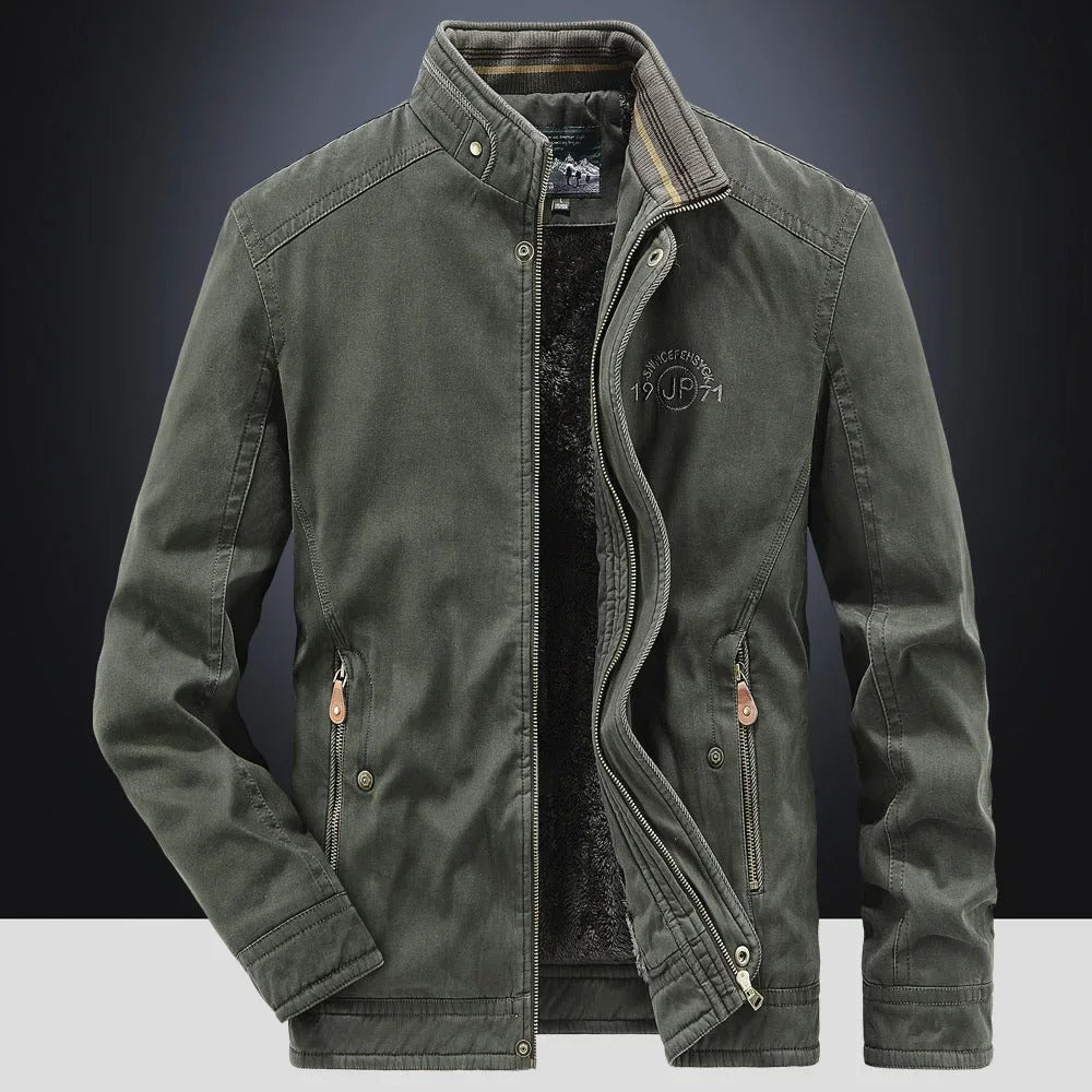 Tor | ELEGANTIŠKA BOMBER STRIUKĖ